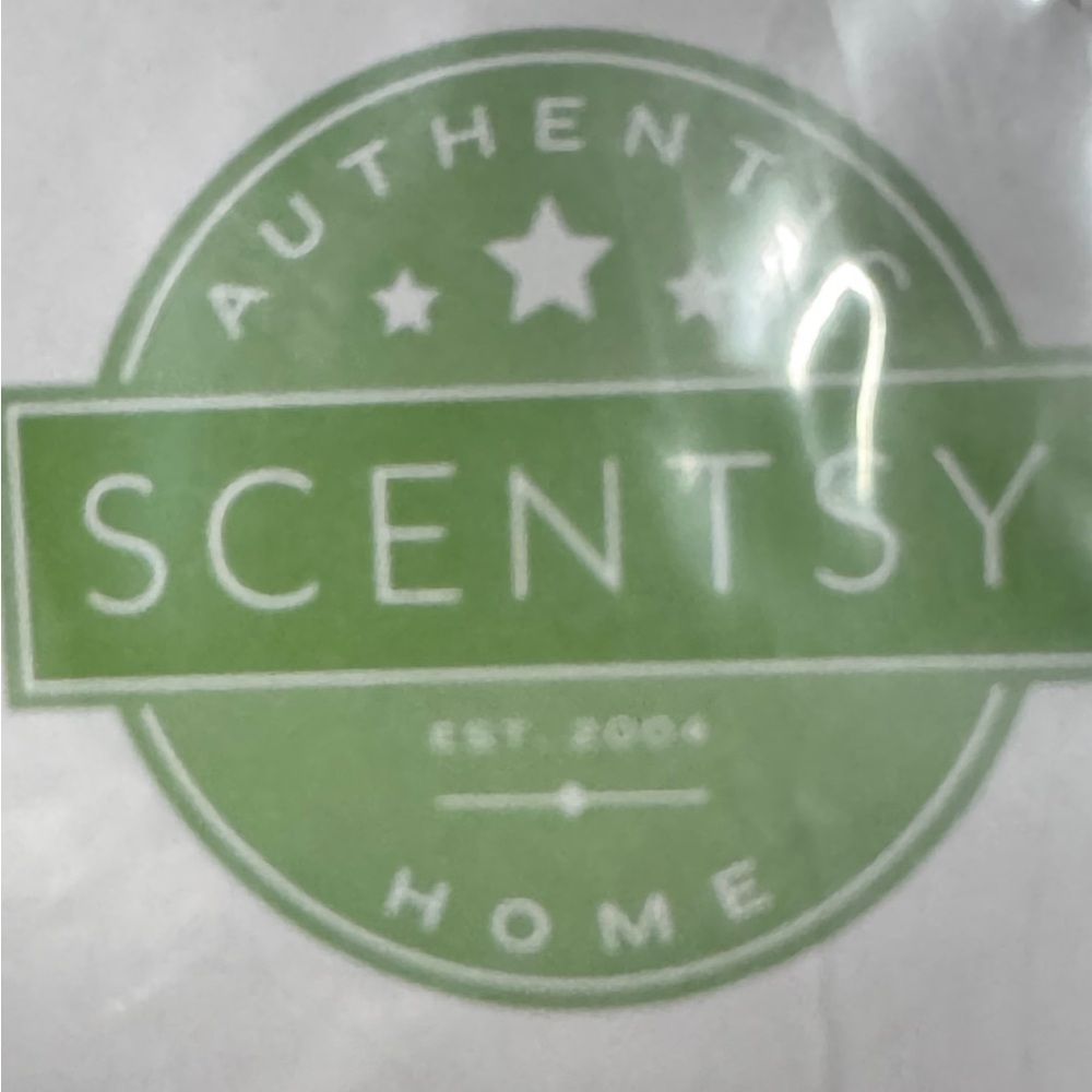 Scentsy Cotton Rounds 2 inches across NIP 25 per pkg - Picture 2 of 3